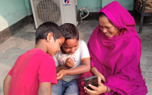 Pregnant Sonali Bibi Returns To Birbhum after Wrongful Deportation